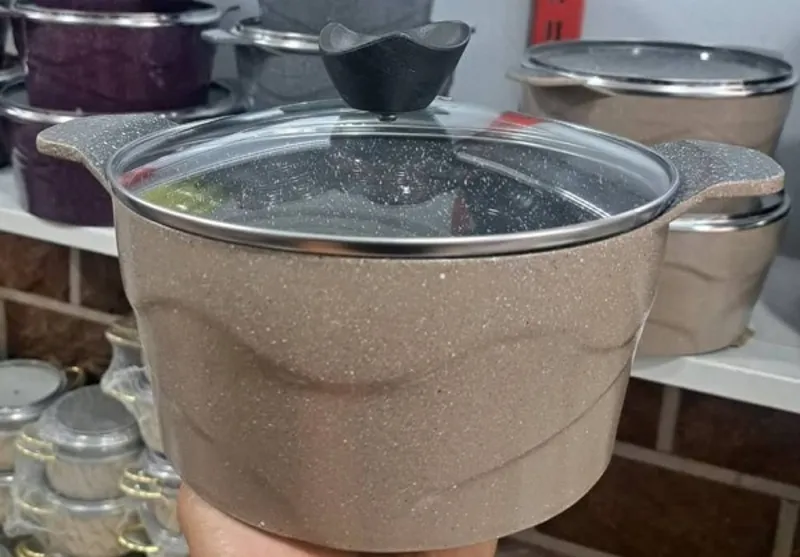 سرویس قابلمه چدن گرانیتی برند هورال gallery1