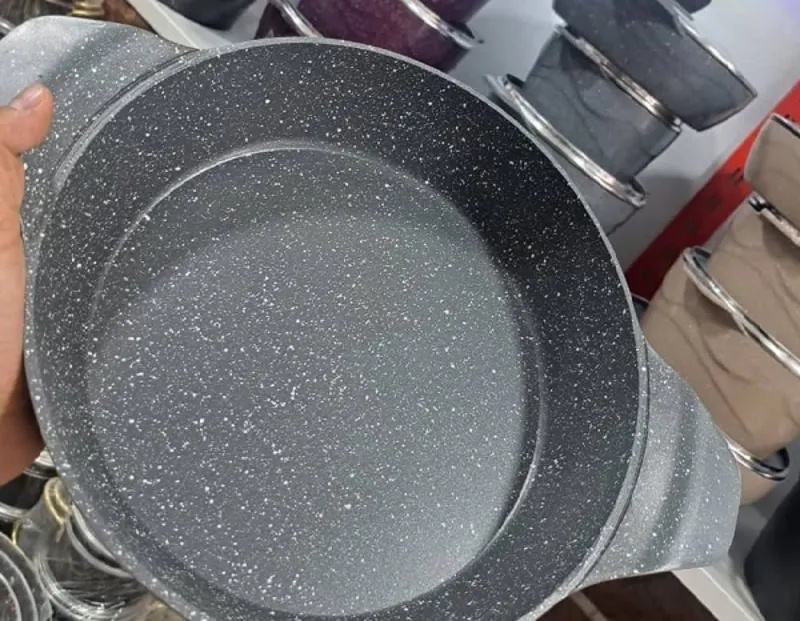 سرویس قابلمه چدن گرانیتی برند هورال gallery7