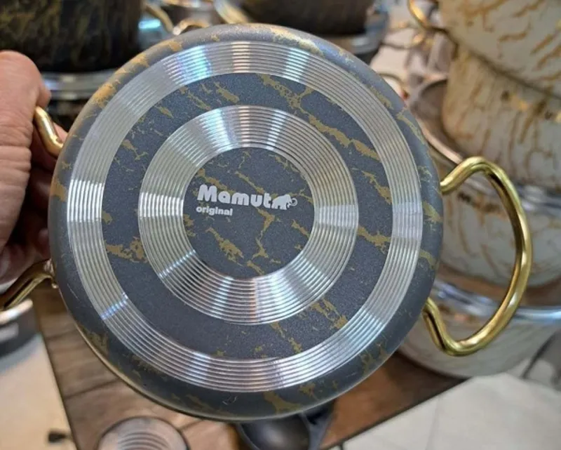 سرویس قابلمه و ماهیتابه 12 پارچه برند ماموت gallery4